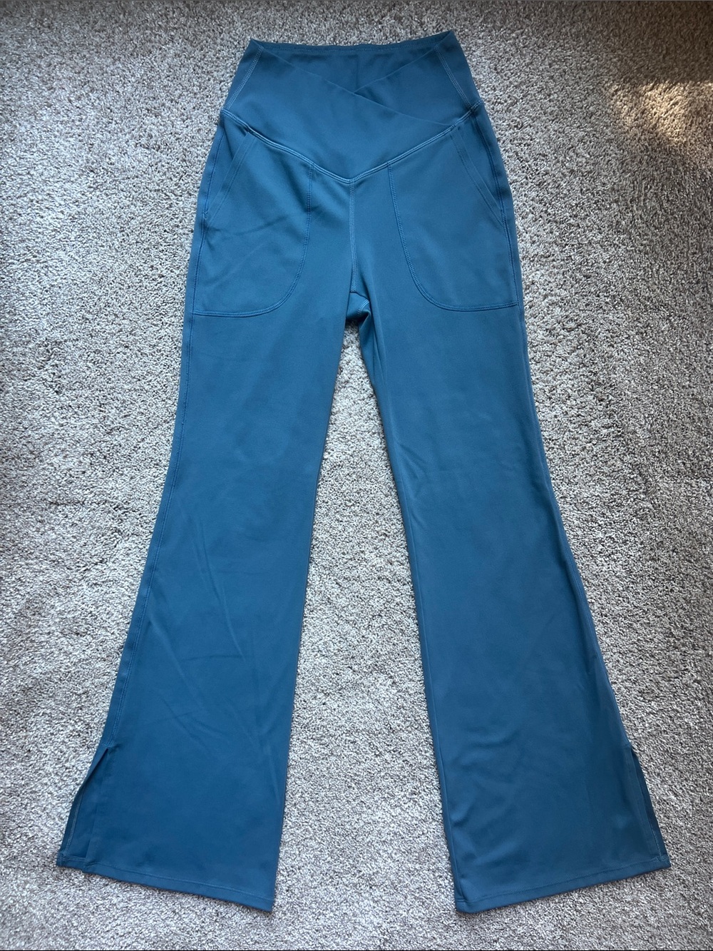 HALARA High-Waisted Teal Flare Leggings
